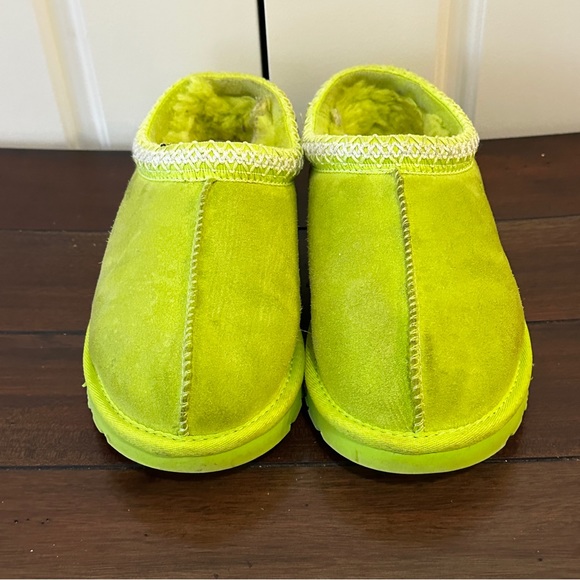 UGG TASMAN SLIPPERS SZ 8 KEY LIME - Picture 2 of 9